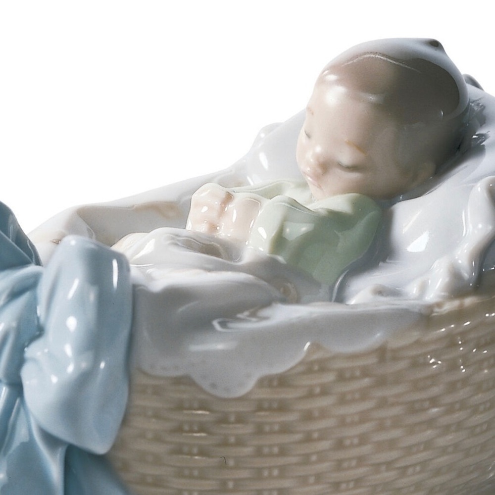 A New Treasure Boy Figurine - Picture 2 of 4
